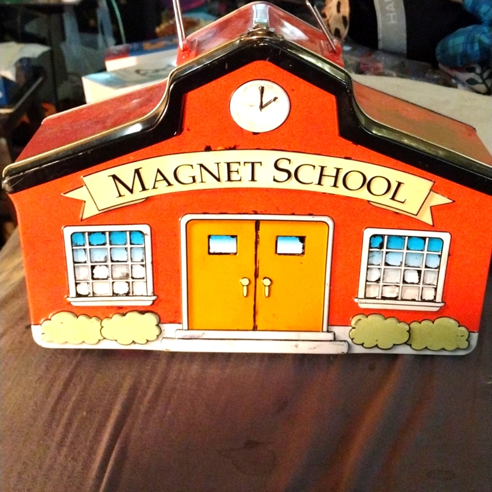 Vintage Magnet school lunch box